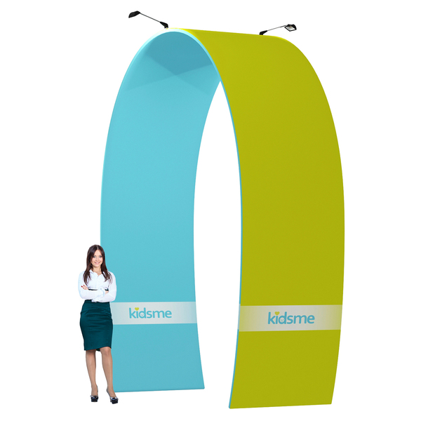 Perete textil Wave Arc C cu structură din aluminiu și print personalizat