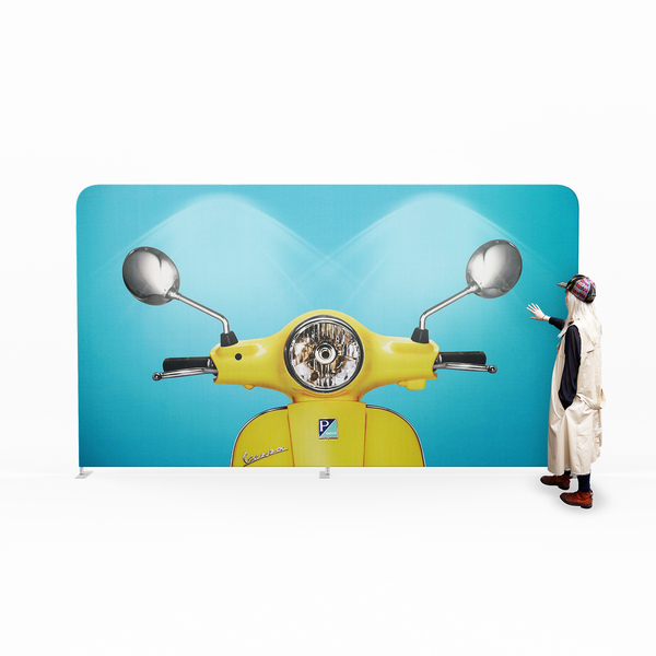 Perete textil drept 400 cm, cu print personalizat, expus la eveniment